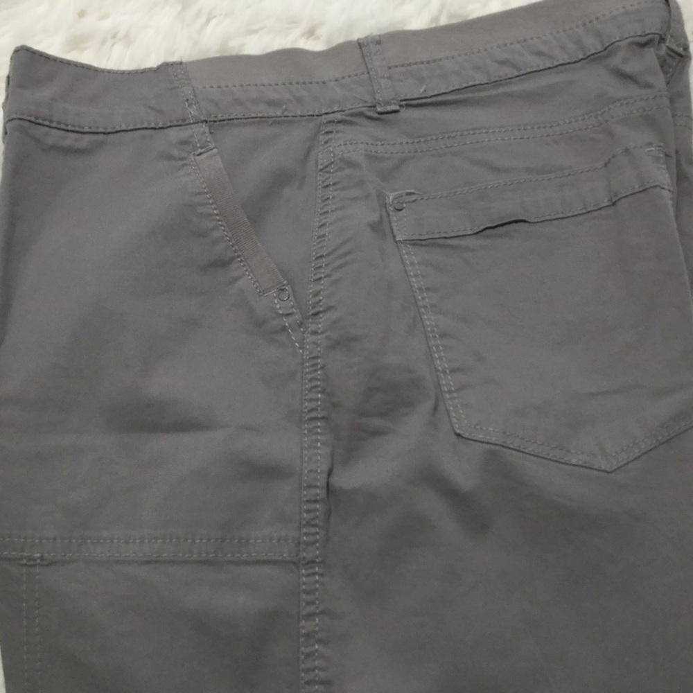 Lee - Women Gray Related Fit Capri - Picture 4 of 6